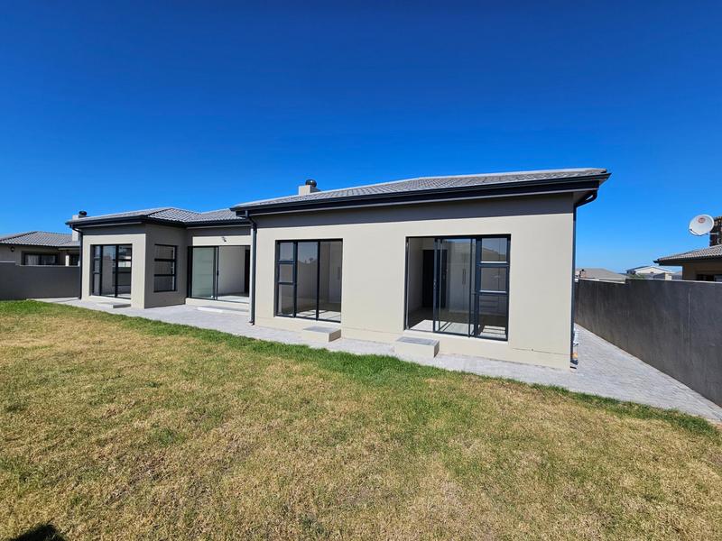 4 Bedroom Property for Sale in Fountains Estate Eastern Cape